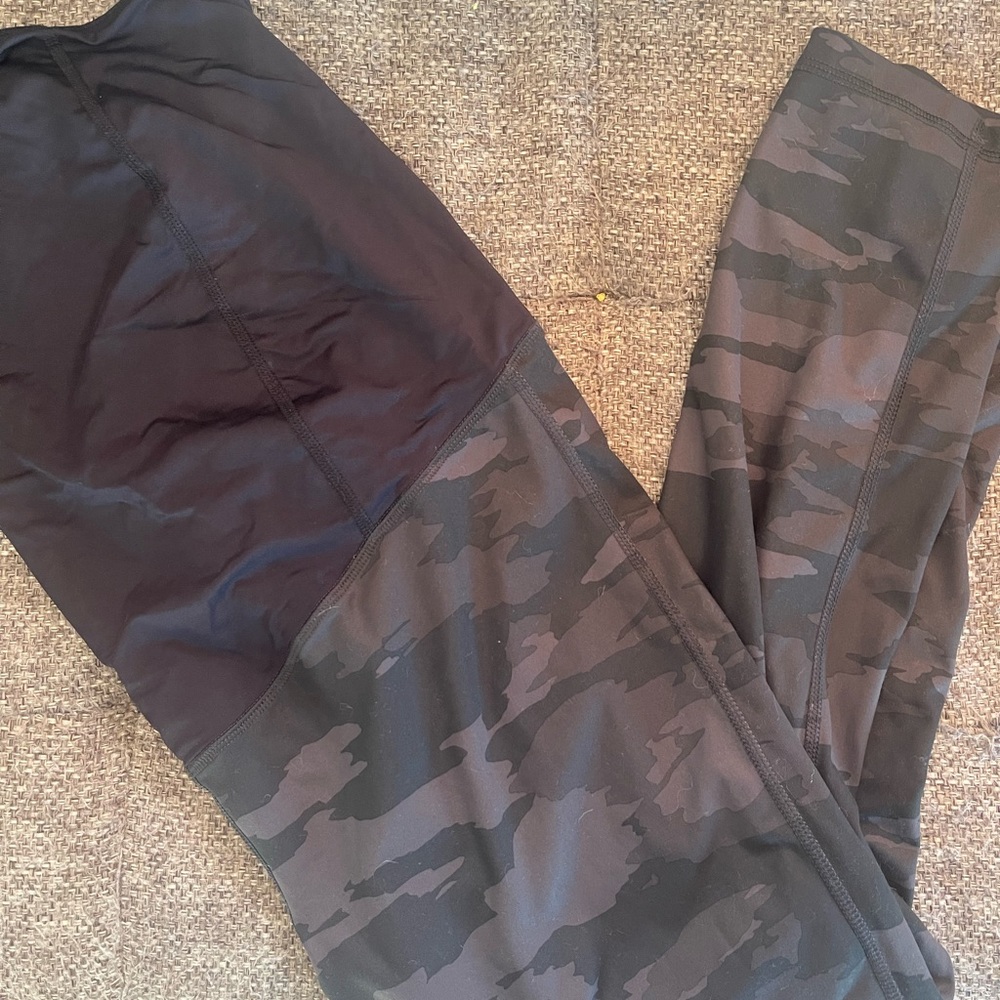 Ingrid & Isabel Maternity Legging